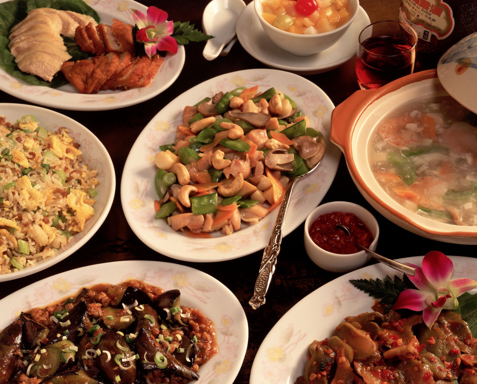 Китайские меню дома. Традиционные китайские блюда. Кухня Китая. Национальная кухня Китая. Китайский стол с едой.
