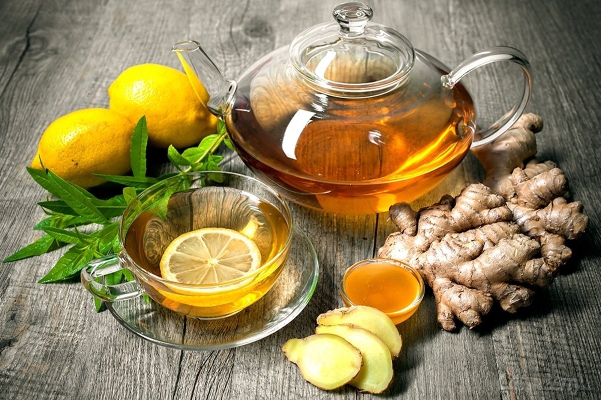 Чай с медом вред. Чай. Чай с имбирем. Имбирный чай с лимоном. Чай с имбирем и медом.