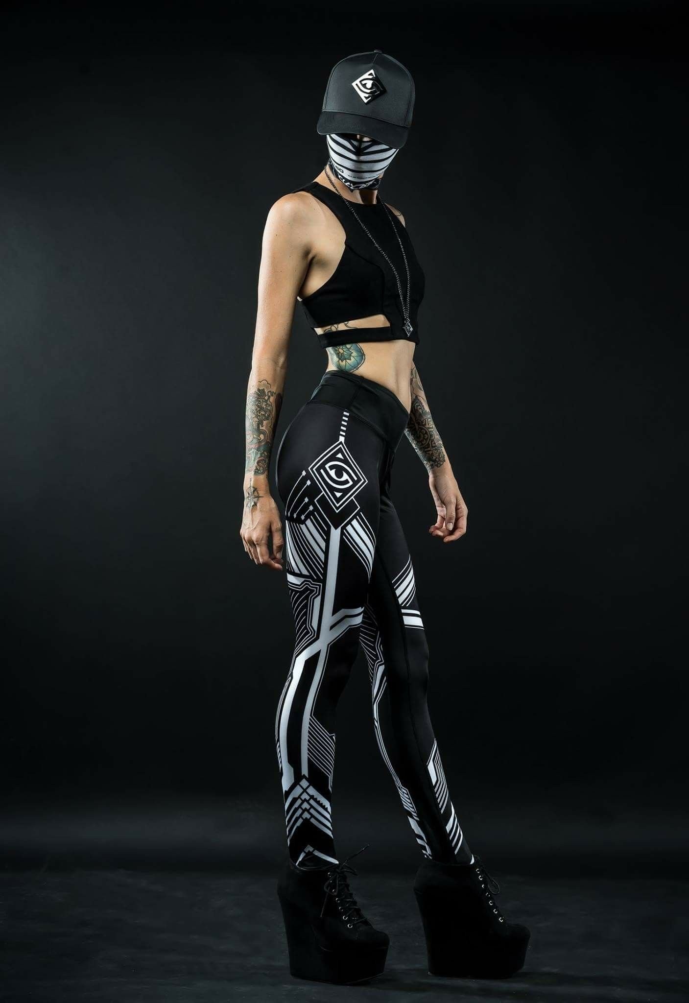 Cyberpunk женская одежда фото 30