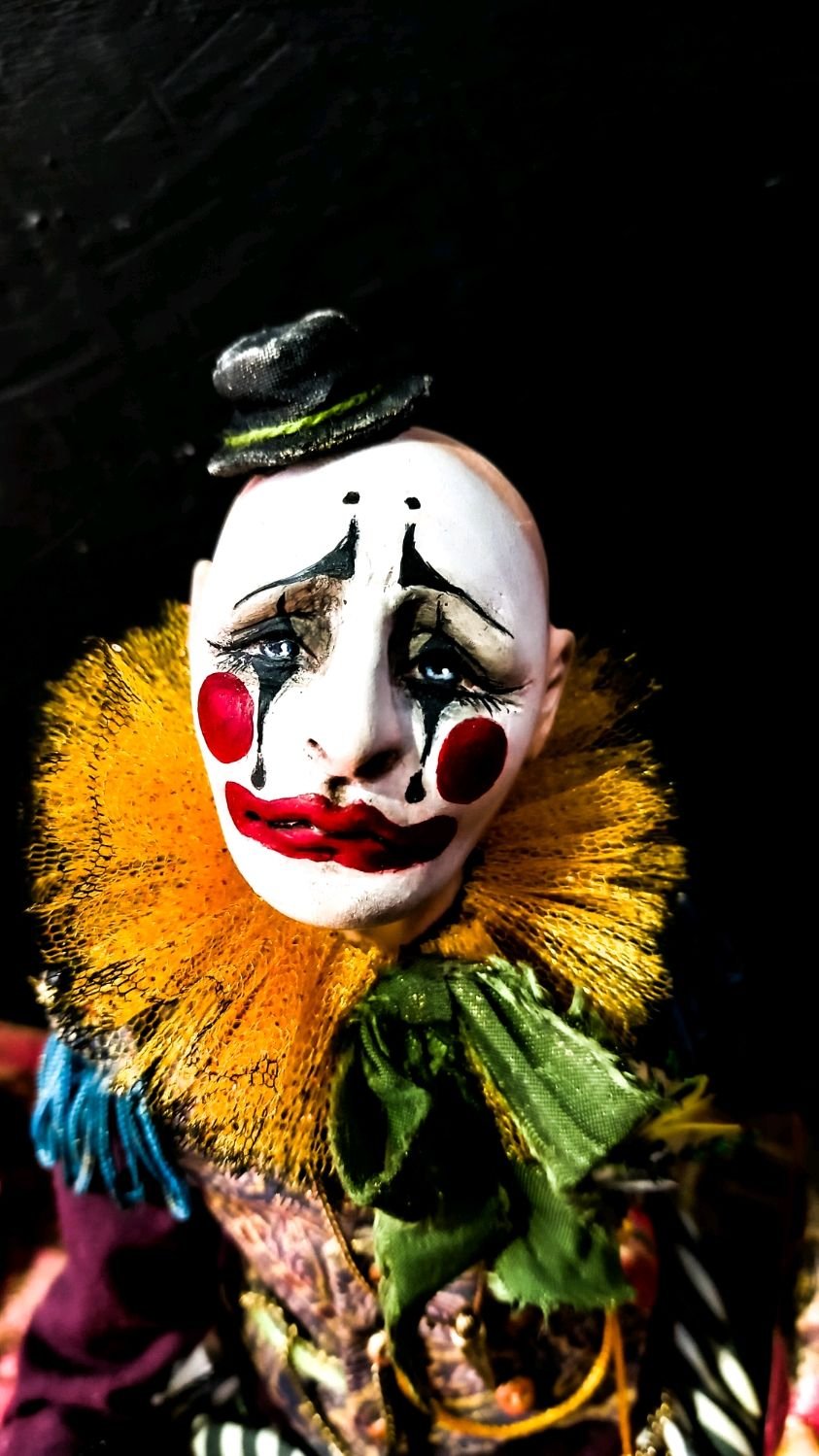 Клоун поняла. Грустный клоун фото. Клоун грустит. Унылый клоун. Самый грустный клоун.