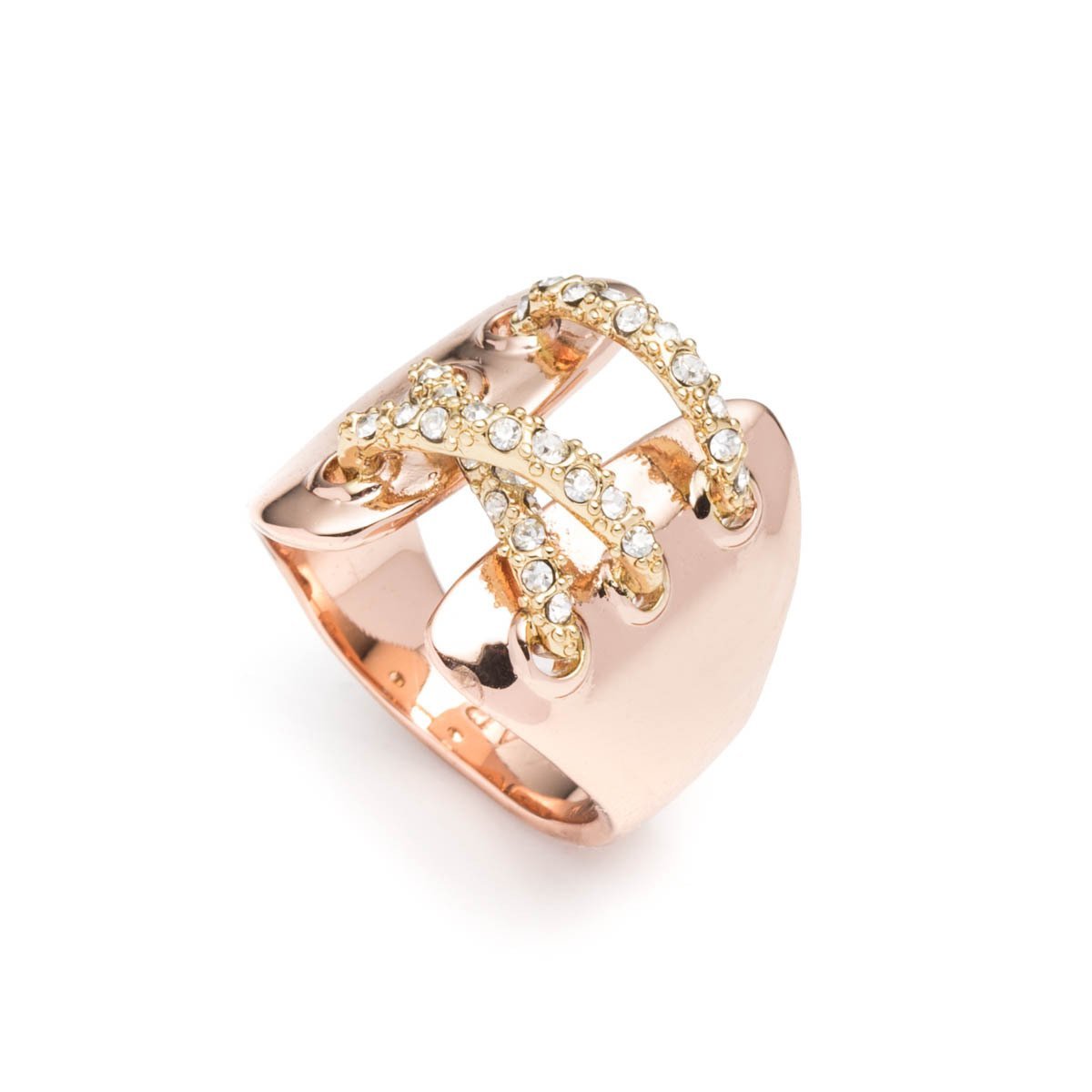 Золотые кольца 2022. Модные золотые кольца женские. Модные золотые перстни женские. Объемные кольца из золота женские. Широкое кольцо с камнями.