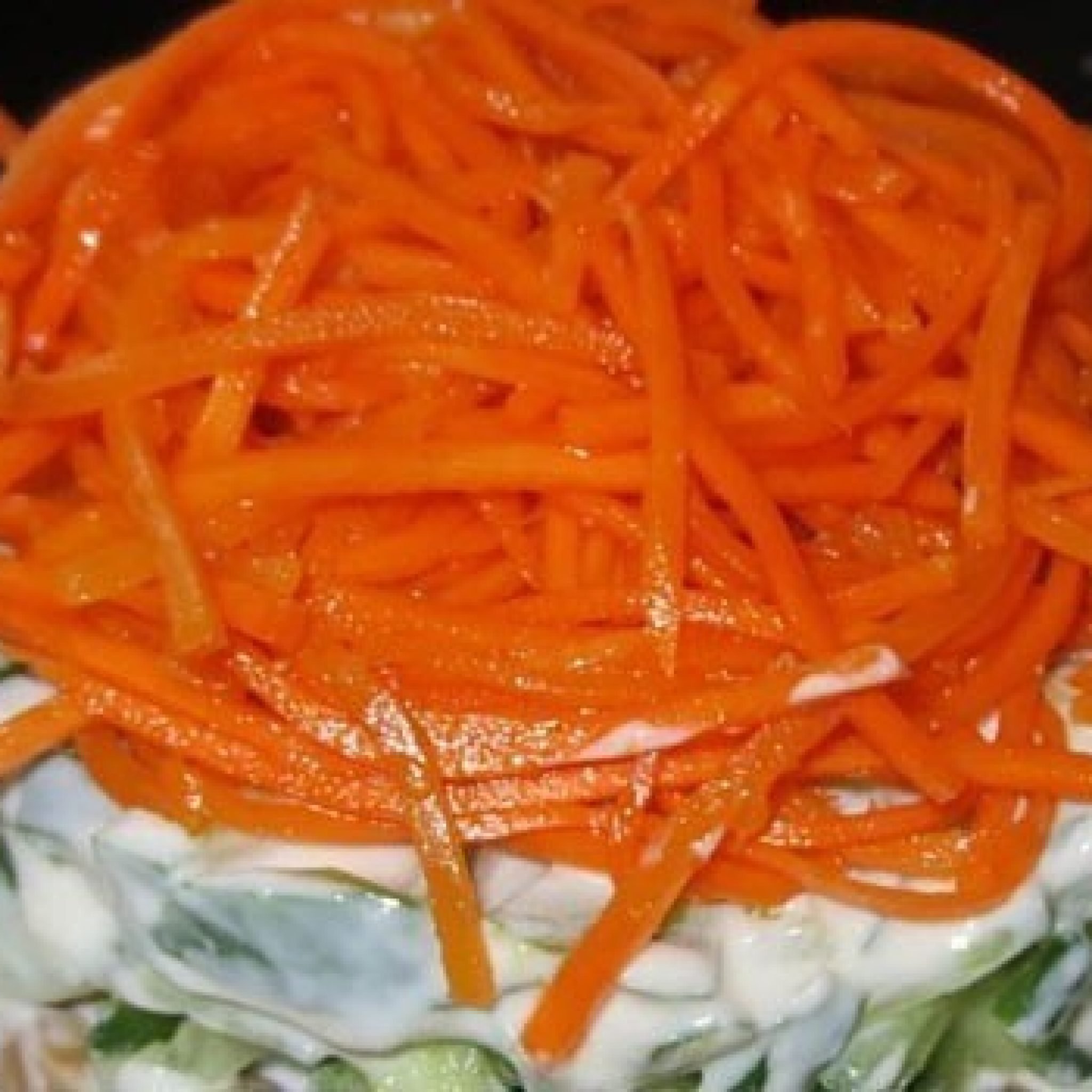 Салат морковь перец копченая курица