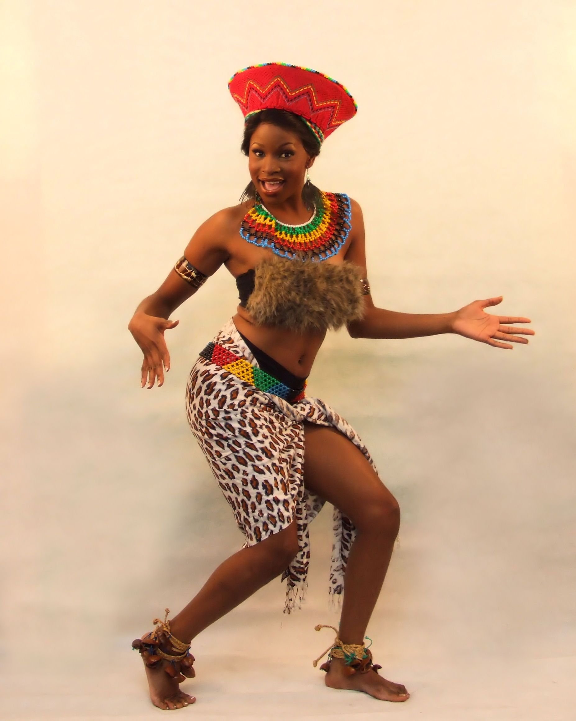 Костюм негритянки. Африканский костюм. Африканский женский костюм. Костюм африканки. Костюм африканской женщины.