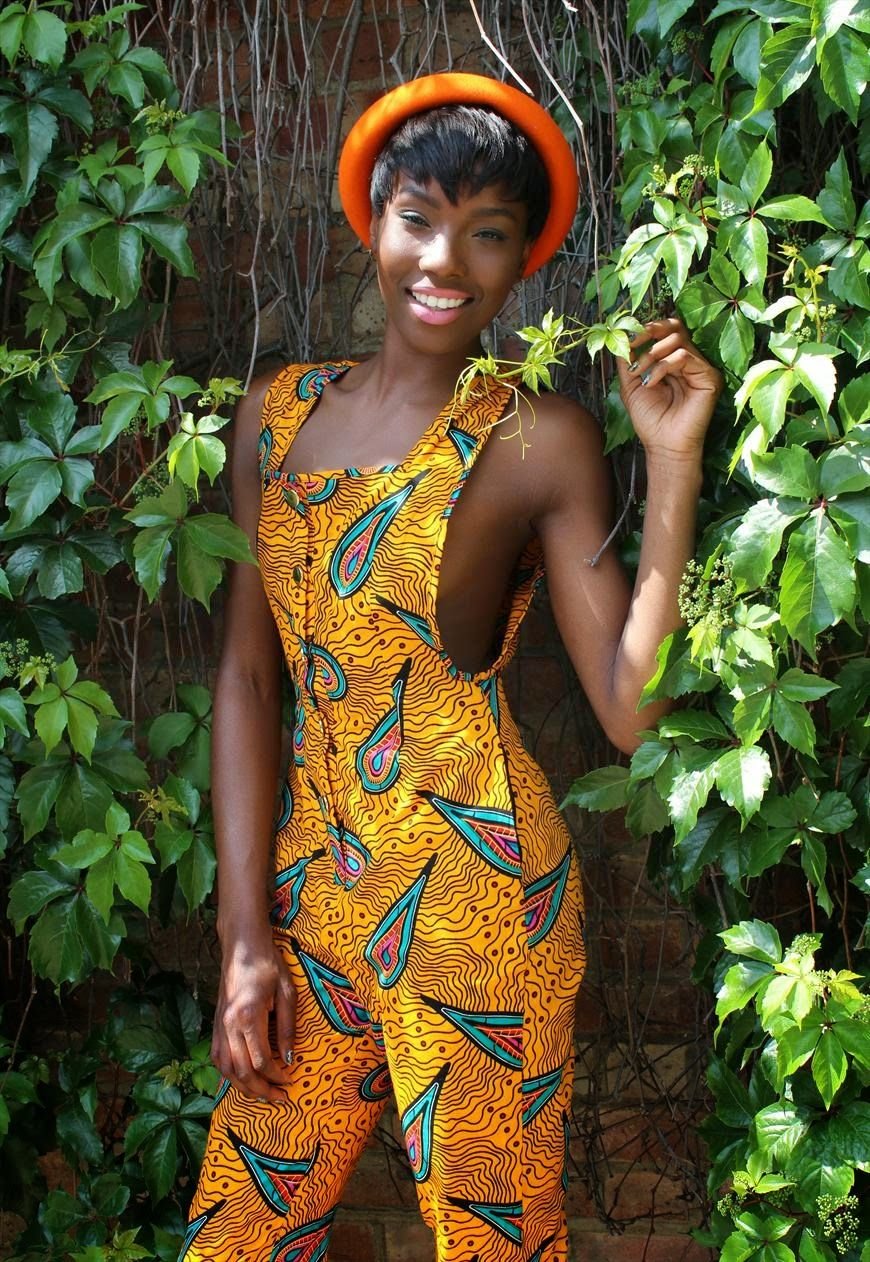 90 негритянки. Африканский женский костюм. Африканский стиль в одежде. Костюмы из африканских тканей. Африканские платья.