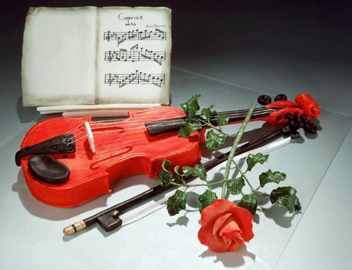 Песня с днем люба. Открытка музыканту. Поздравляем музыкантов. С днём рождения музыканту. Всемирный день скрипки.