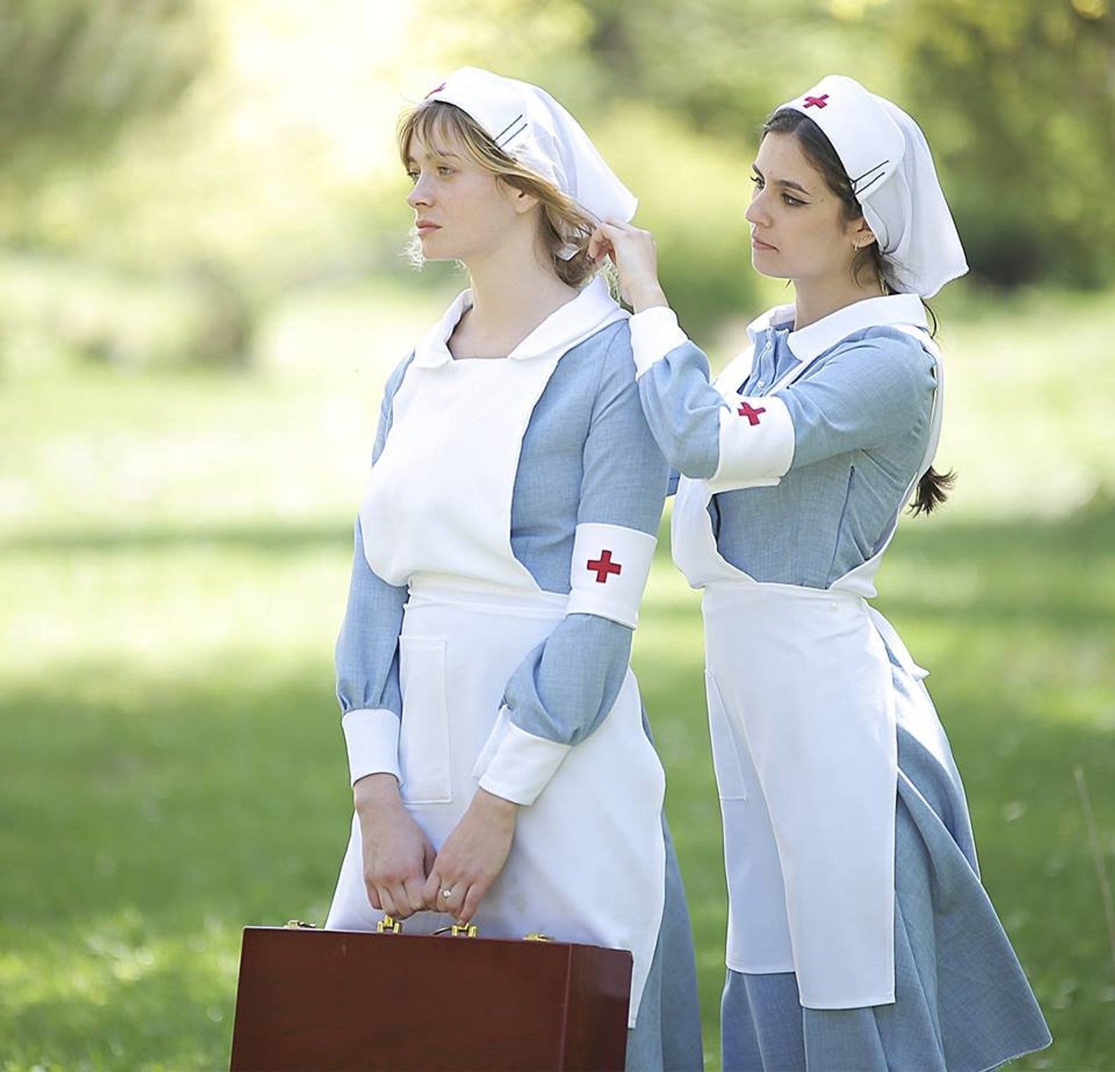 Косплей медсестра. Форма медсестры. Одежда медсестры. Косынка медсестры. Медсестра форма одежды.