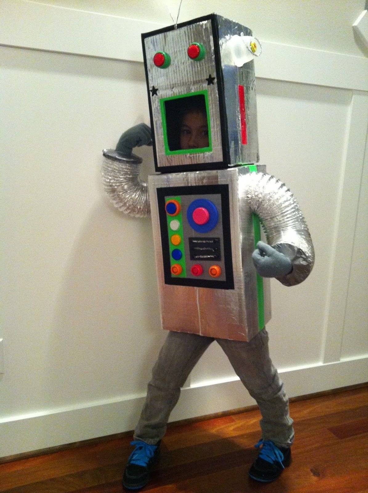Игра костюм робота