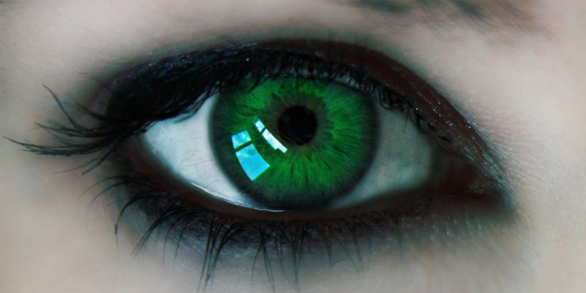 Ядовито-зеленый цвет глаз