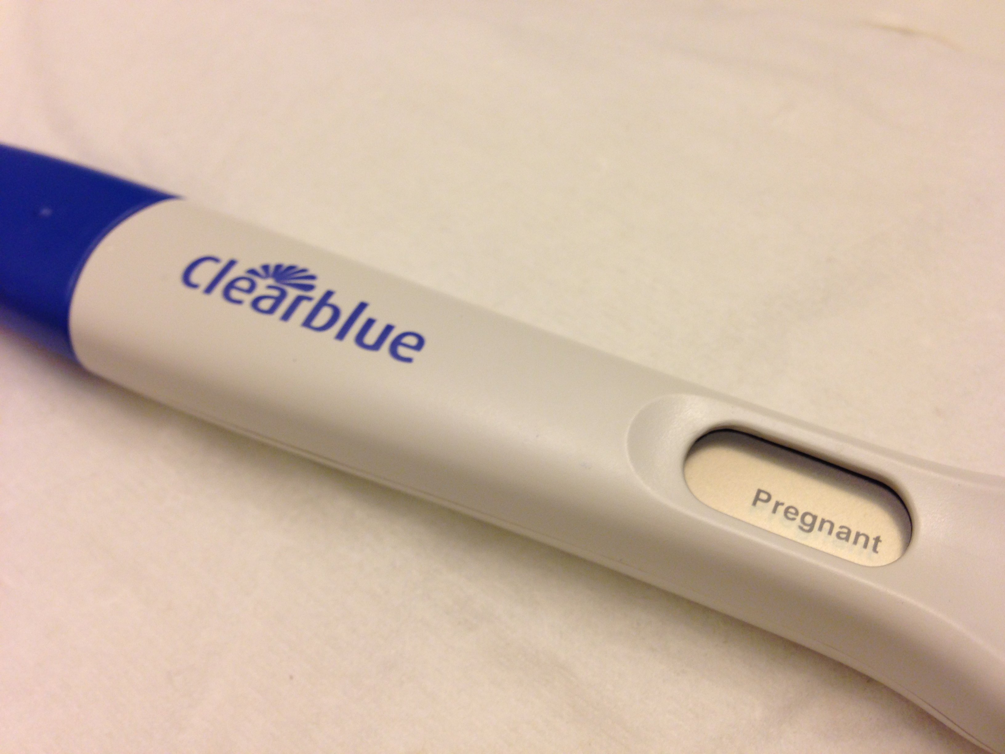 Цифровой тест на беременность клеар блю. Тест клеар Блю. Clearblue тест. Тест Clearblue отрицательный. Струйный тест клеар Блю.