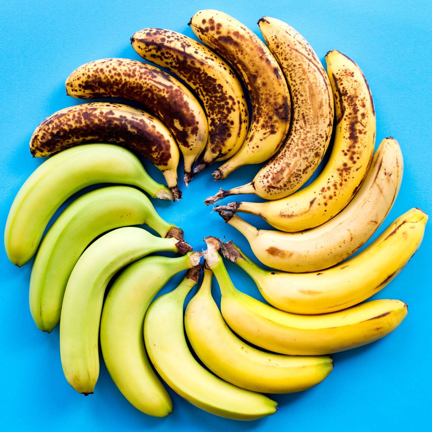 Бананы какой зрелости запрещено выставлять. Банан Барро сорт. Спелый банан. Переспелый банан. Переспевший банан.