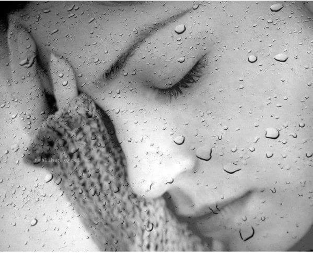 Грусть шип. Слёзы в Дожде. Дождь грусть. Дождь слезы грусть. Девушка плачет дождь.