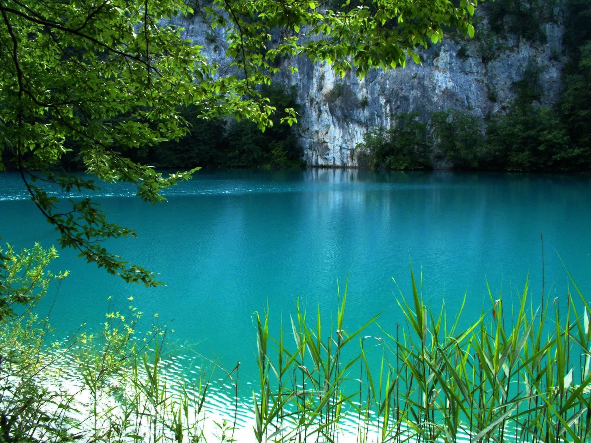 Водяная краса. Голубые озера Плитвицкие озера. Вода в природе. Красивая вода. Красота воды в природе.
