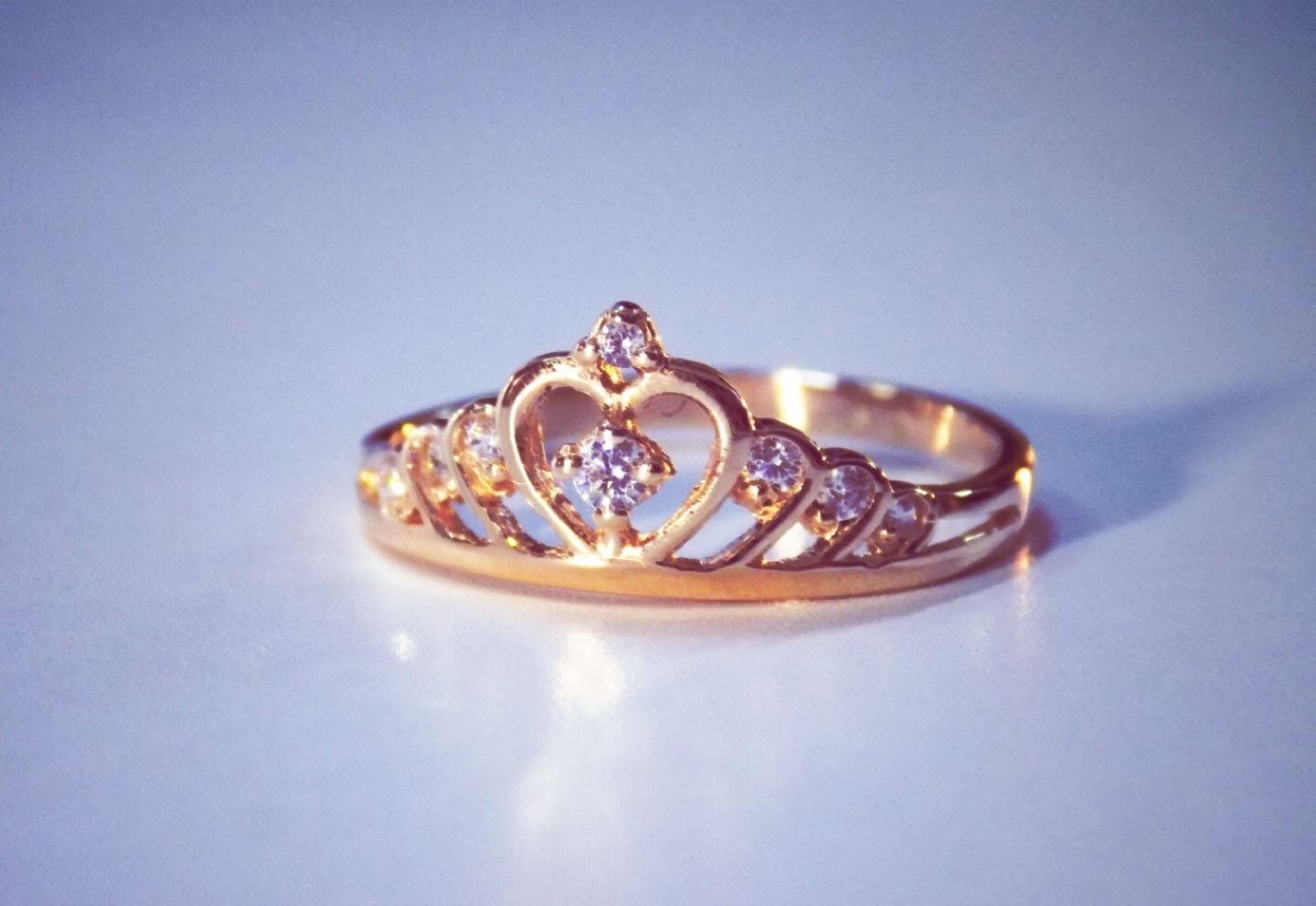 Золотые кольца нужен. Красивые кольца. Золотое кольцо. Красивые женские кольца. Красивые золотые кольца женские.