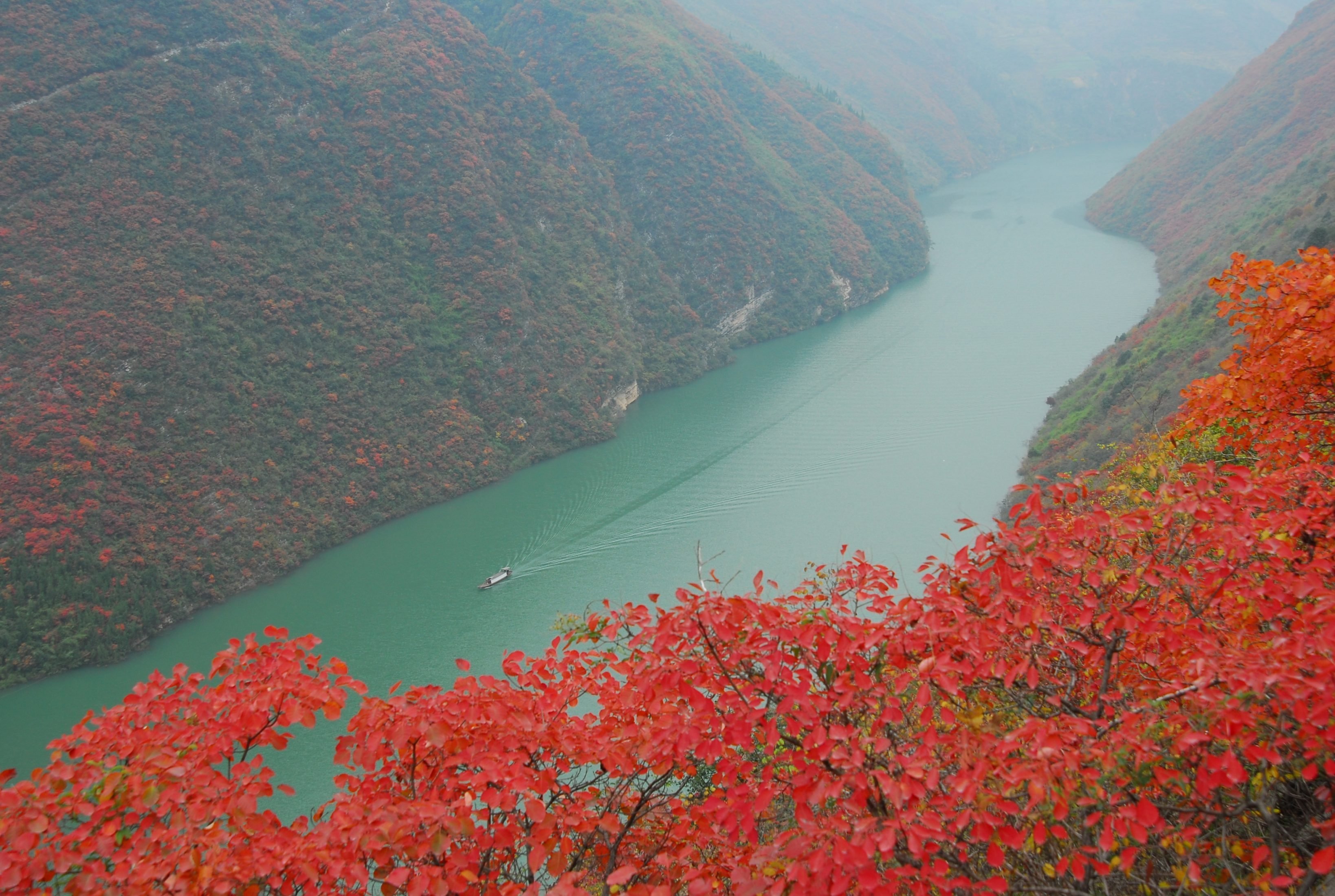 Длина реки янцзы в км. Река Янцзы Китай. Долина реки Янцзы. Китай Долины рек Янцзы. Янцзы голубая река.