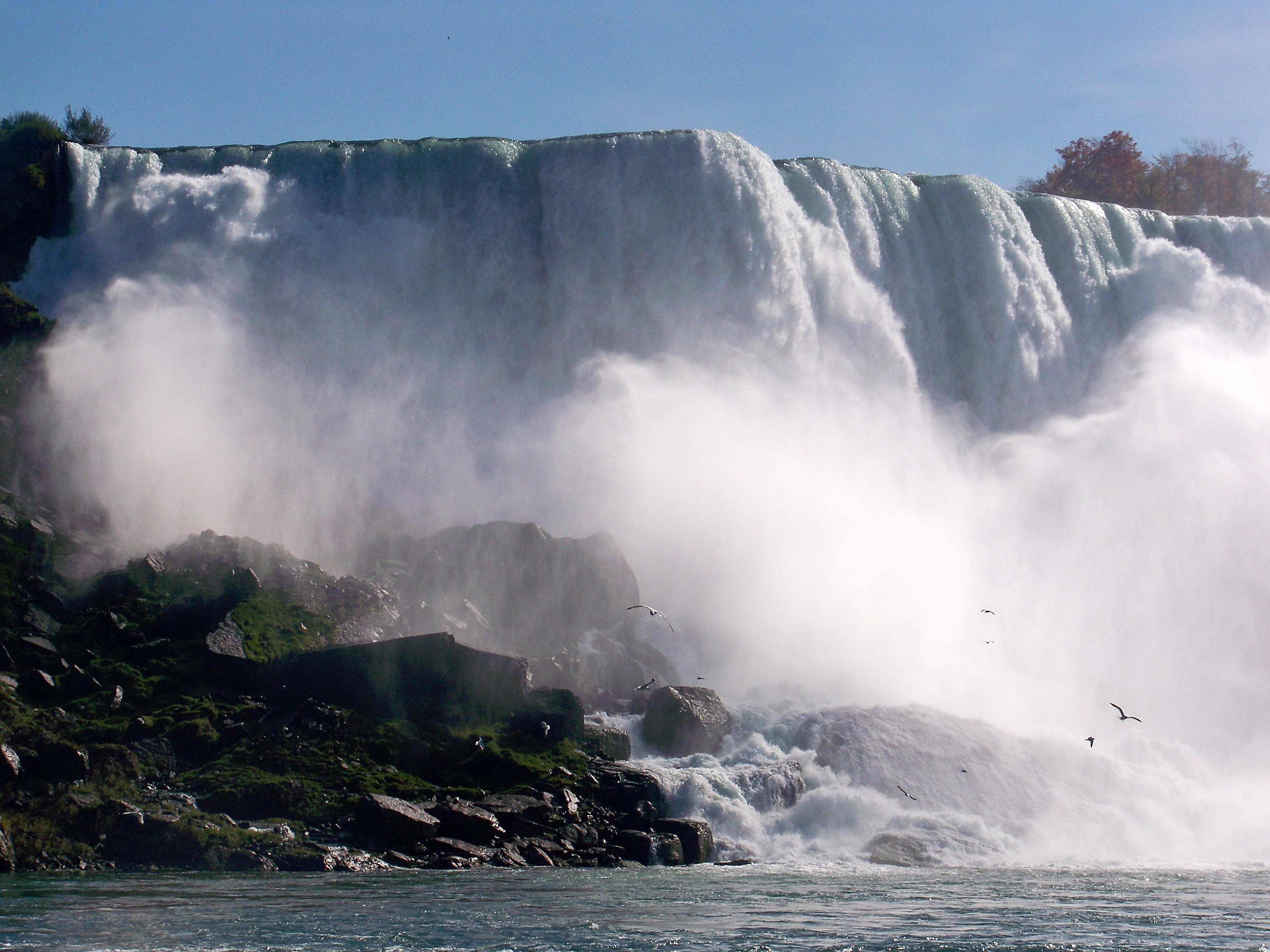 Какие водопады располагаются в северной америке. Ниагарский водопад.