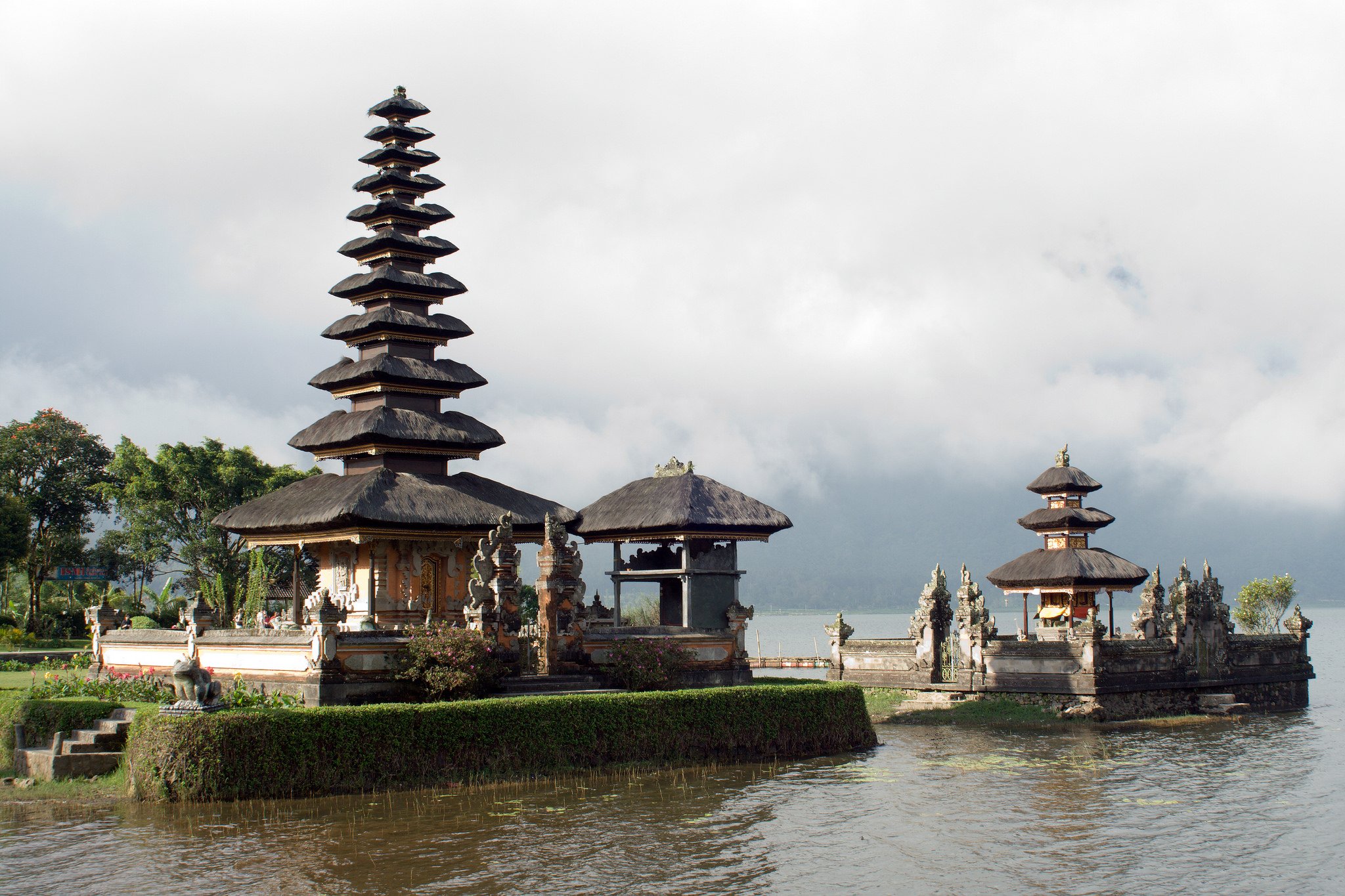 Храм улун дану Бали