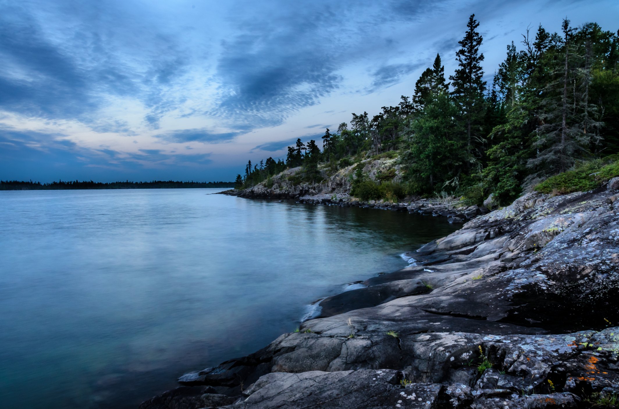 Самое пресноводное озеро северной америки. Верхнее озеро (Lake Superior). Канада. Озеро сьюпериор Канада. Великие американские озёра верхнее Гурон Мичиган Эри Онтарио. Озеро Онтарио Северная Америка.