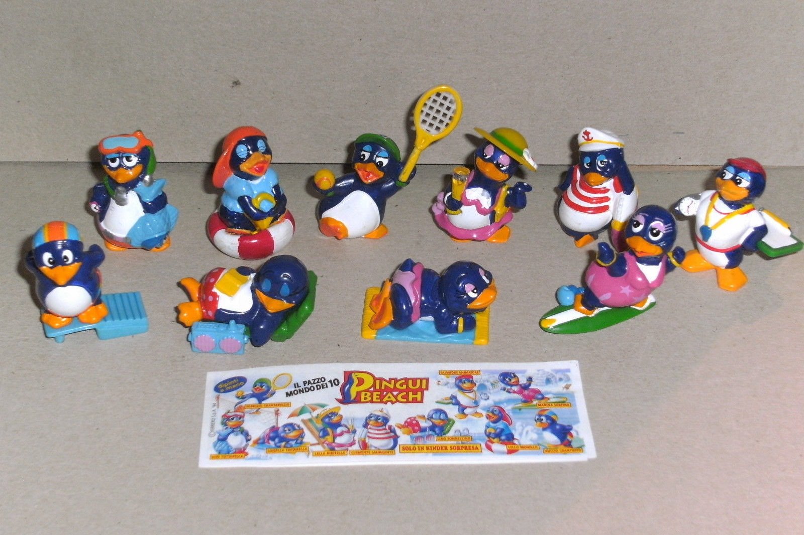 Киндер игрушки пингвины. Коллекция Киндер пингвины 1994. Коллекция пингвинов из Киндер сюрприза 1992. Киндер сюрприз коллекция пингвинов. Коллекция пингвинов из Киндер сюрприза.