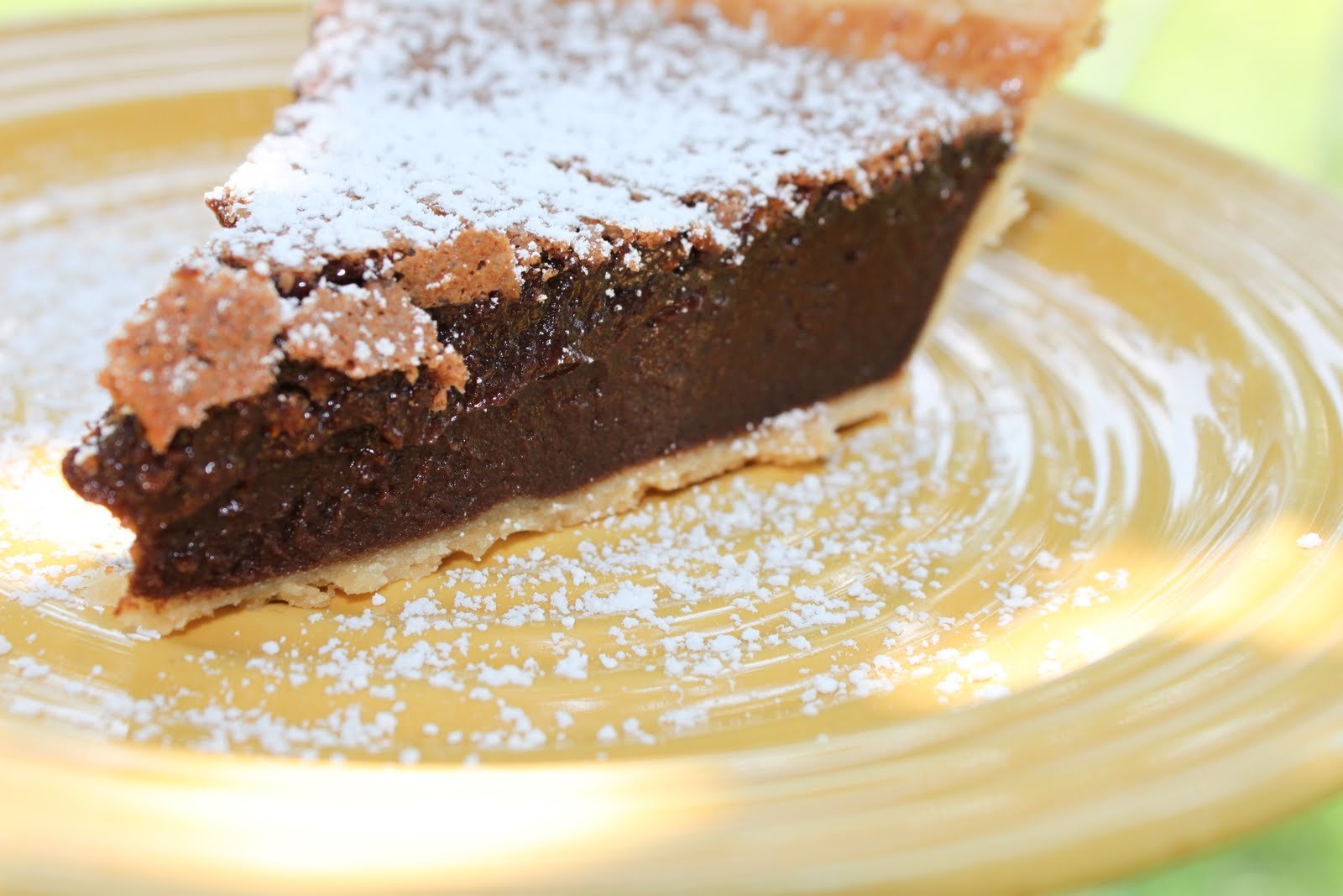 Кухне шоколадный пирог. Творог и бананом пирог шоколадный. Пай шоколадно-творожный. Шоколадный кремовый пирог. Американский шоколадный пирог.