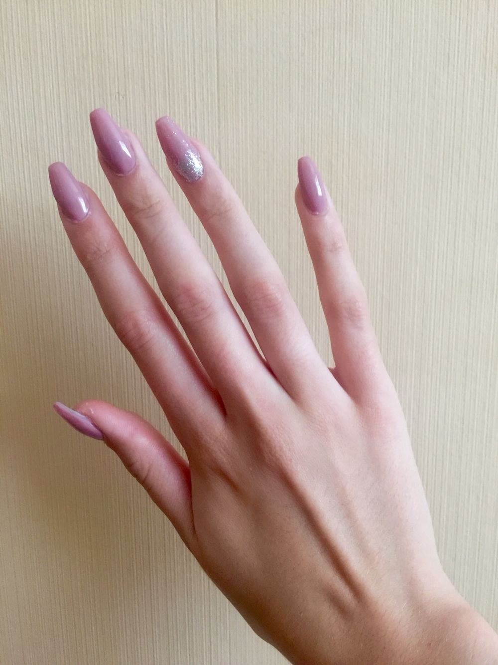 Красивая форма руки. Красивые пальцы. Длинные пальцы. Красивые пальцы рук. Длинные тонкие пальцы.