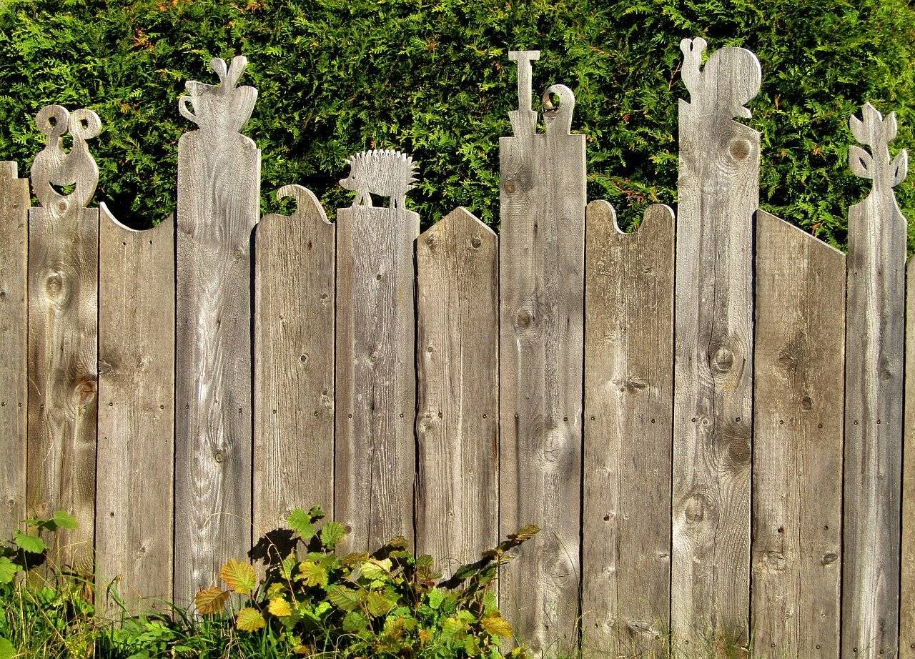 высокий деревянный забор раст фото 81