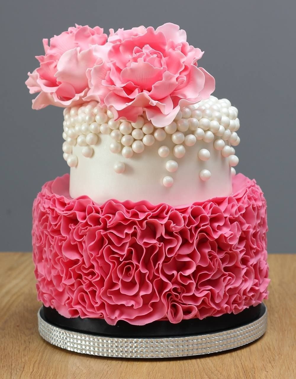 Идеи торта женщине. Красивые торты. Красивые торты для девочек. Красивый кремовый торт для девочки. Торт с днем рождения!.