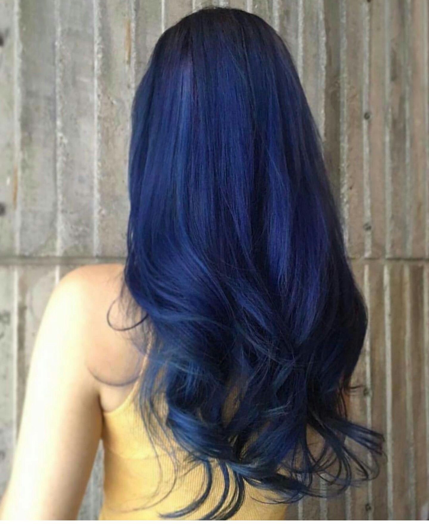 Черные волосы с отливом. Синий цвет волос. Темно синие волосы. Волосы с синим отливом. Тёиное синий цвет волос.