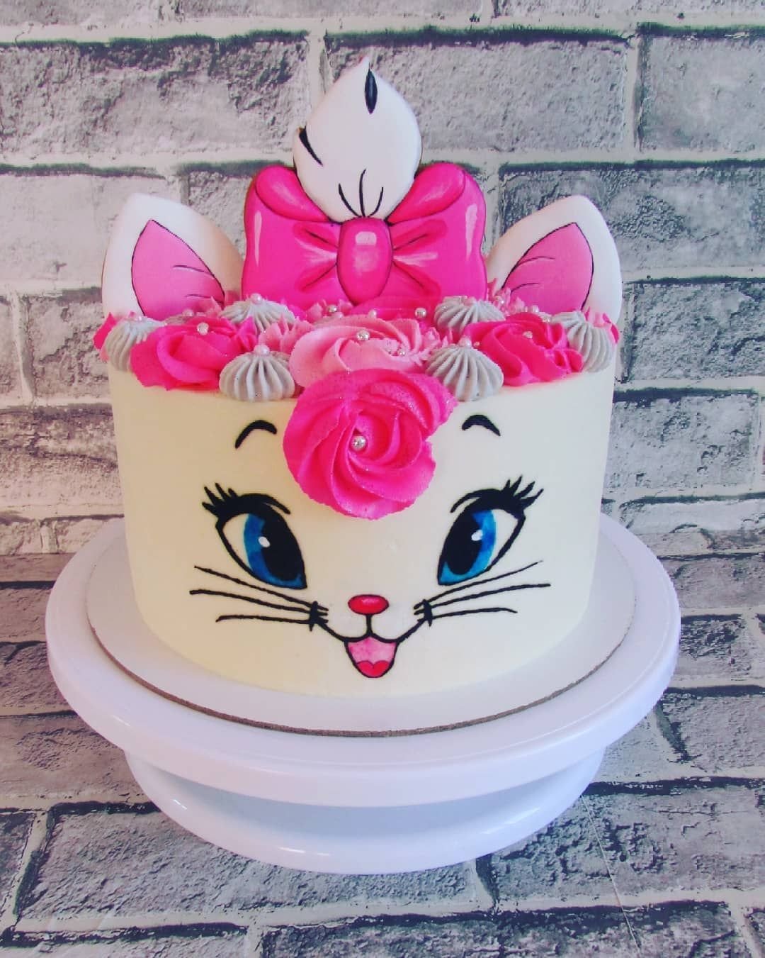 Кошечка на торт для девочки картинка