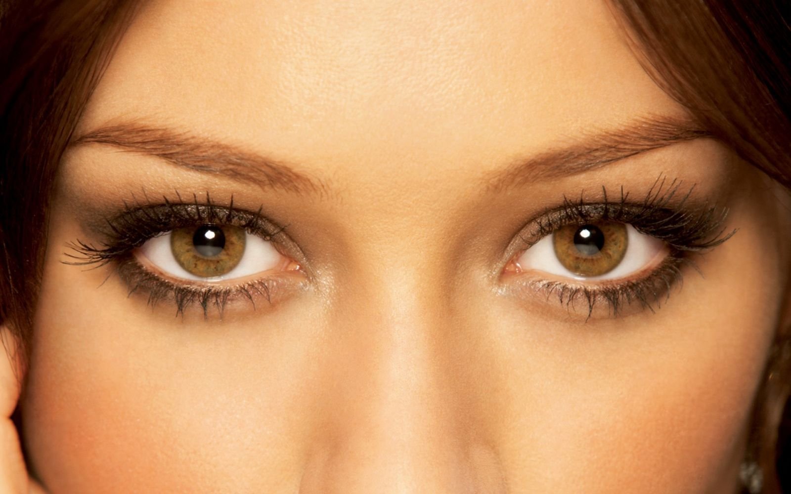Красивое фото карих глаз. Красивые глаза. Карие глаза фото. Светло карие глаза. Женские глаза.