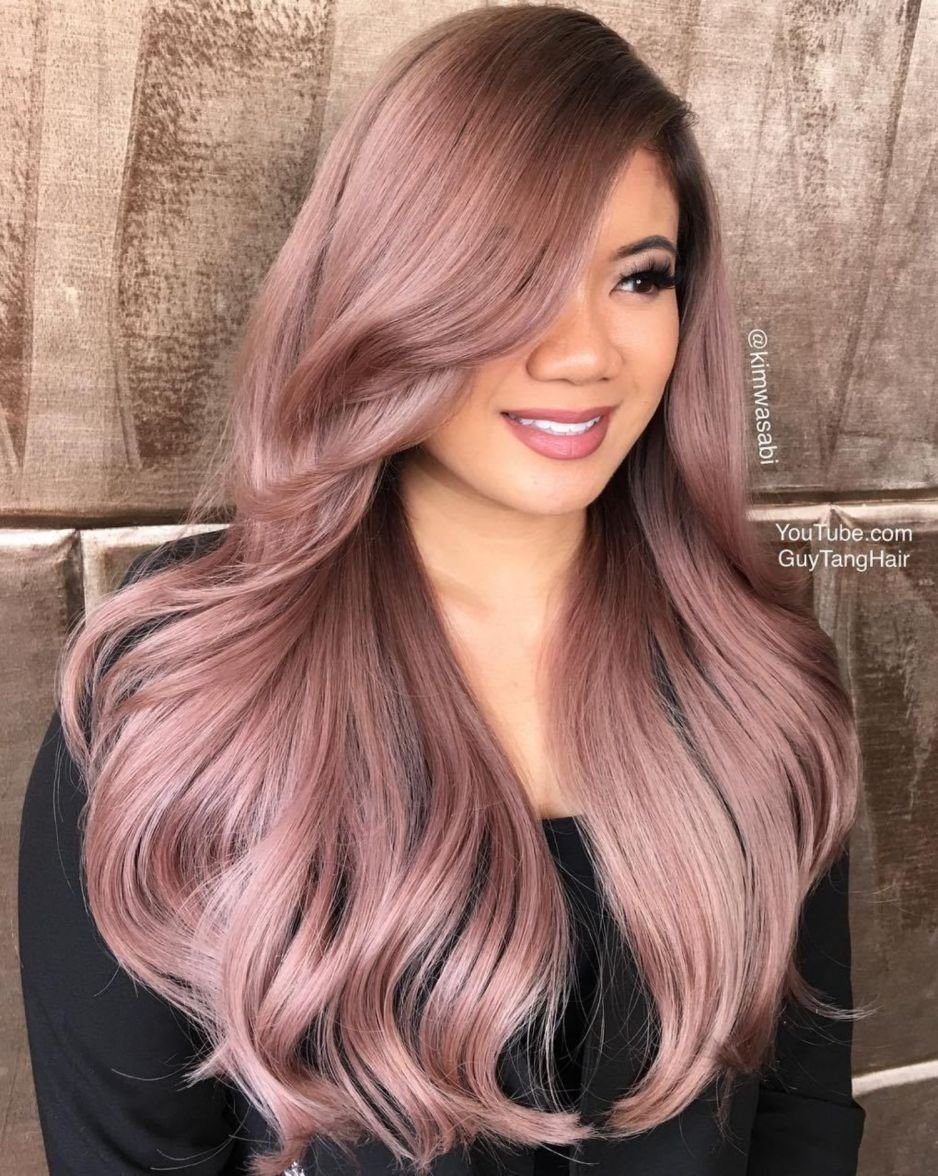 Цвет волос с розовым отливом