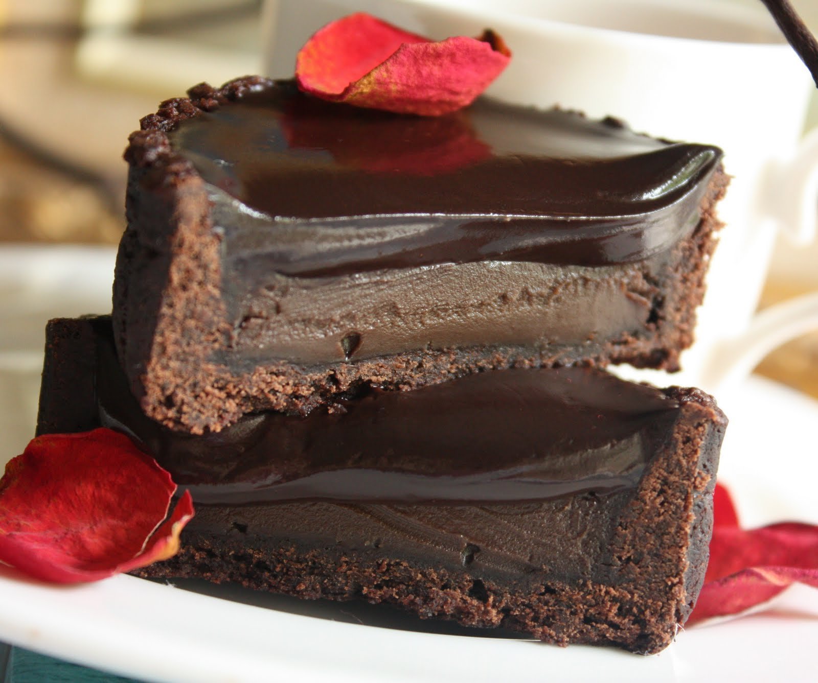 Торт шоко шок. Турецкий шоколадный пирог. Шоколадный торт с эскимо. Турецкий шоколадный пирог влажный. Бон десерт.