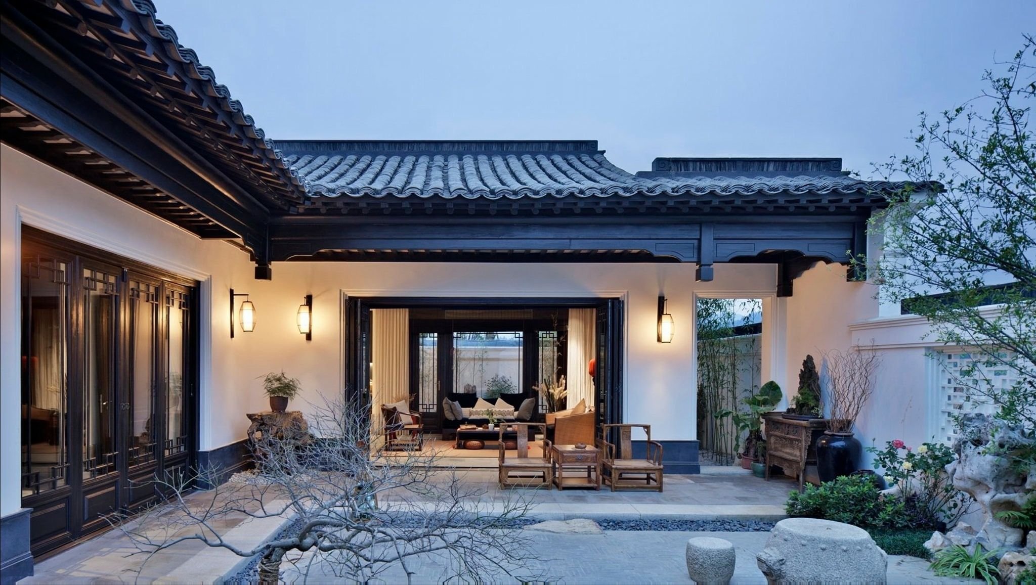 Серый дом на китайском. Стиль сыхэюань. Дом в китайском стиле. Современный дом в китайском стиле. Дом в азиатском стиле.