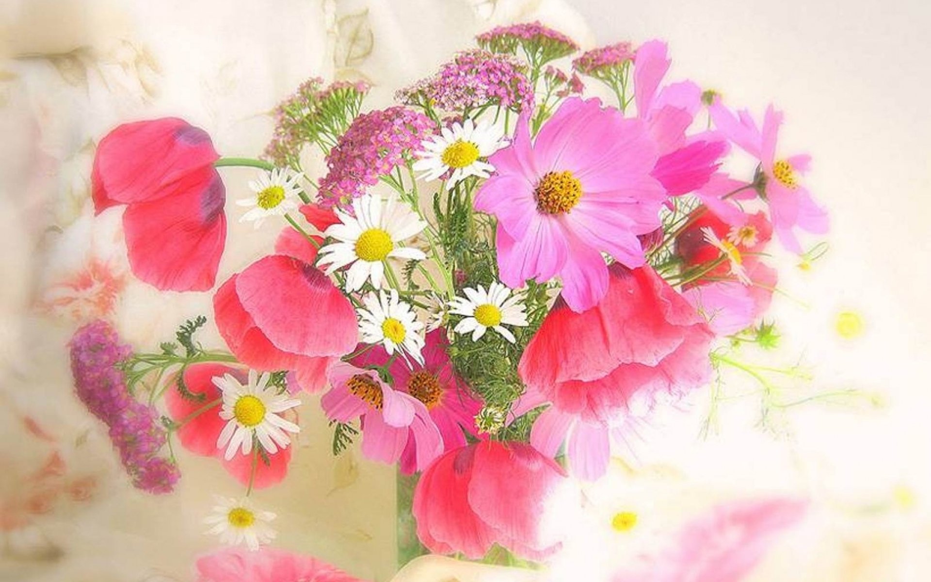 Открытка с днем рождения женщине с цветами. Красивый нежный букет. Нежный цветок. Красивый нежный букет цветов. Нежный букет полевых цветов.