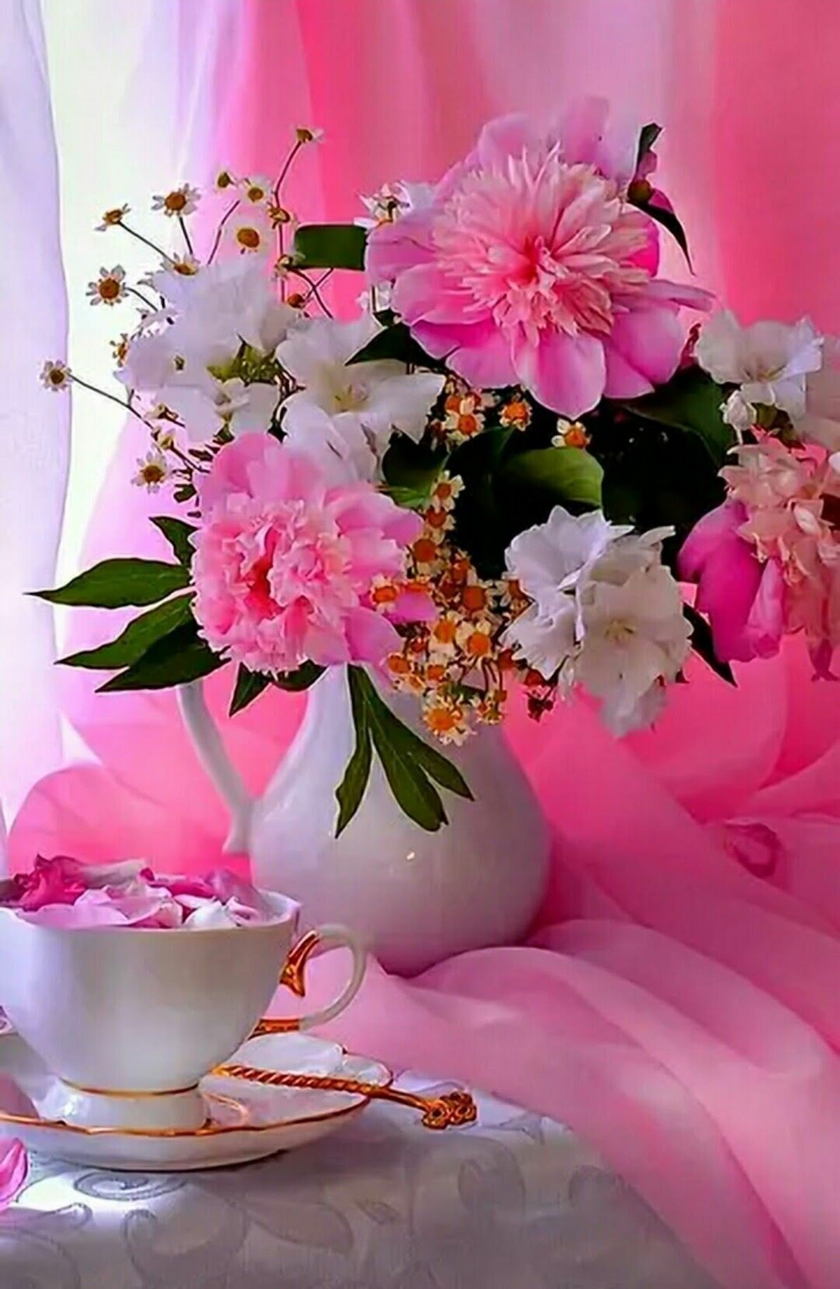 Пожелания женщине доброго утра видео. Красивые и добрые пожелания с добрым утром. Пожелания с добрым утром с красивыми цветами. Доброе утро с цветами и пожеланиями. Поздравление с добрым утром с цветами.
