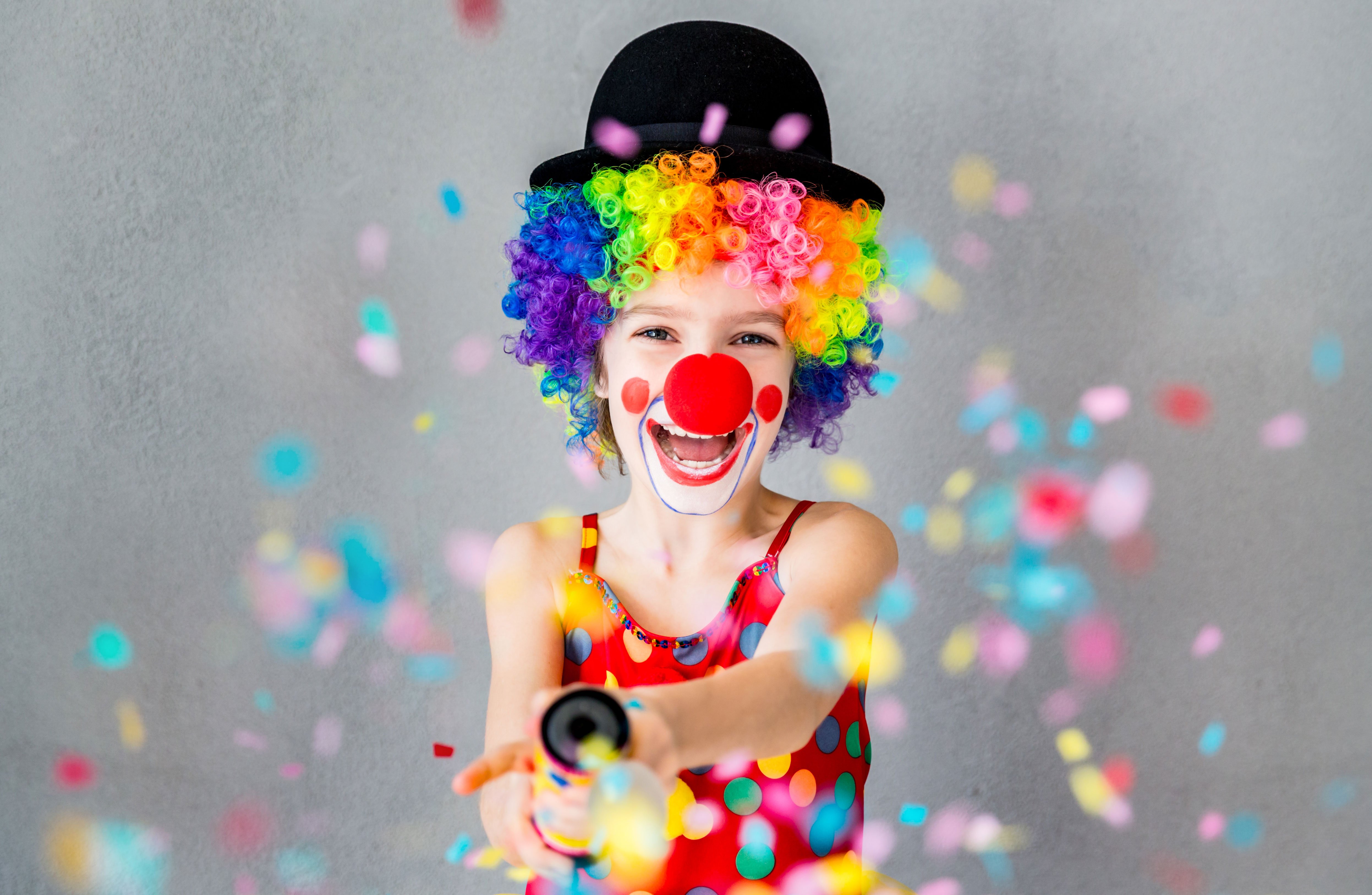 Видео день смеха. День смеха. Фотосессия на день смеха. Клоун. Весёлые клоуны.