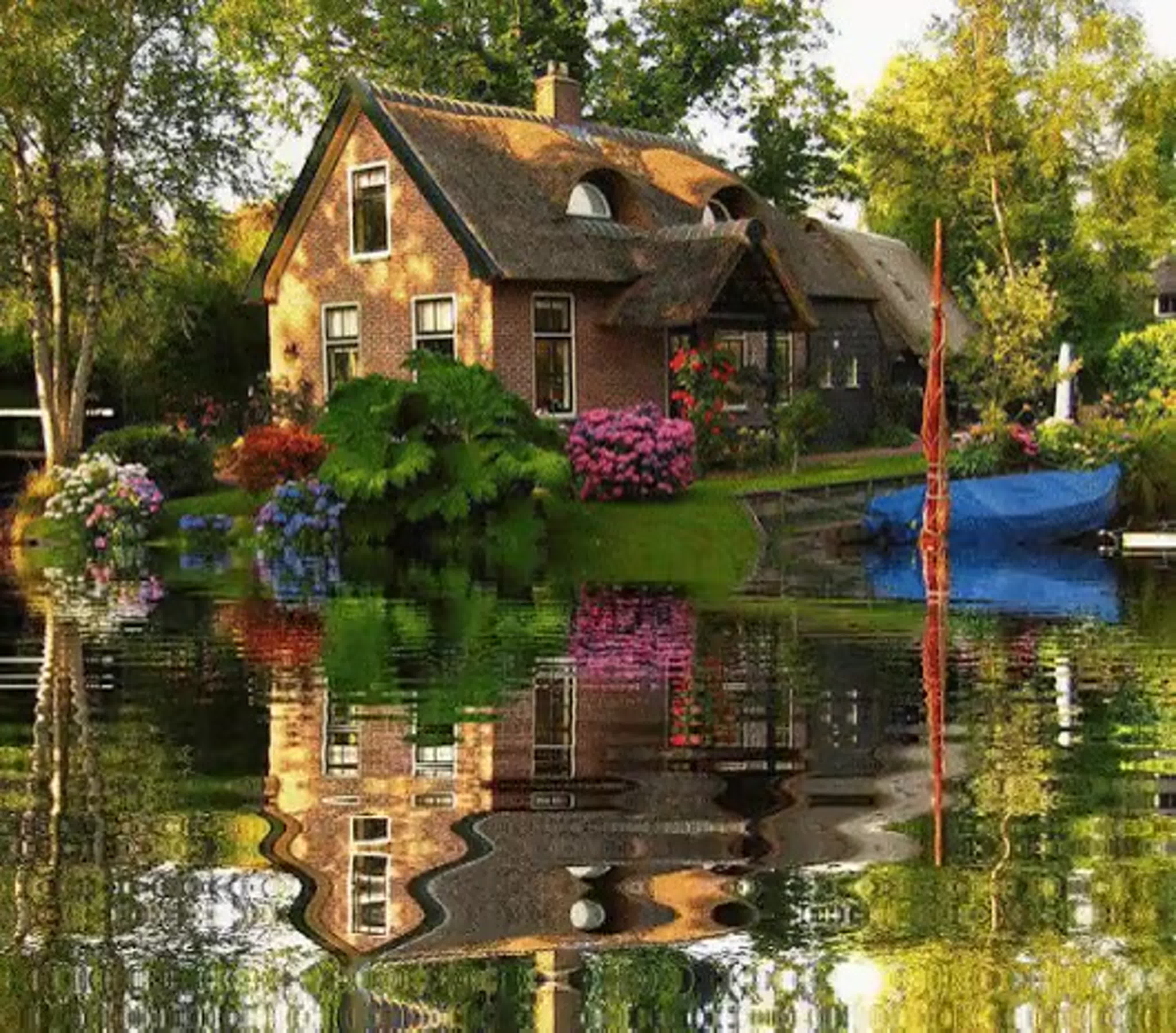 Дом это место где есть. Домик у пруда. Дом на природе. Красивый дом у озера. Домик у водоема.