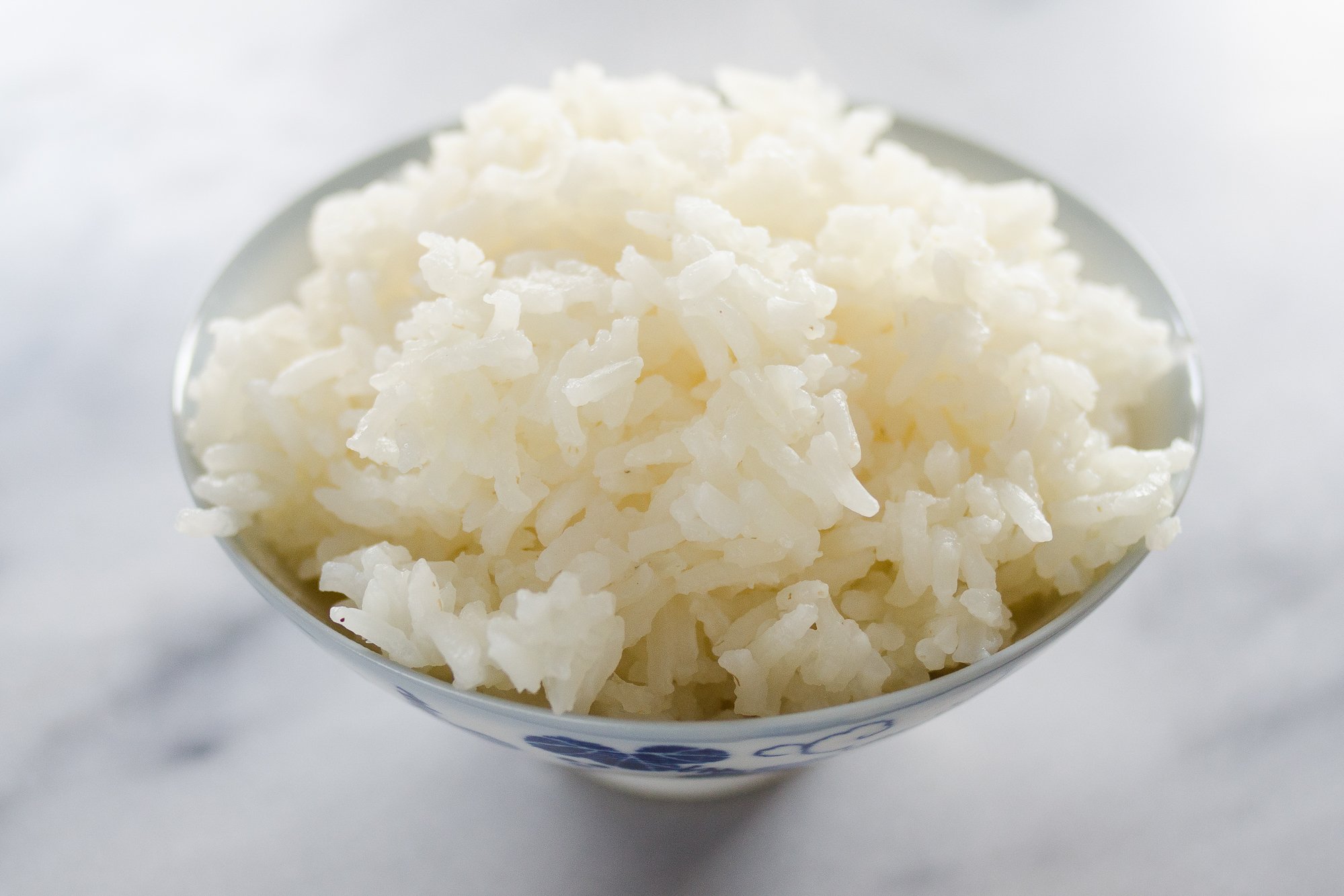 Рис вареный. Рисовая каша рассыпчатая. Вареный рассыпчатый рис. Белый рис.